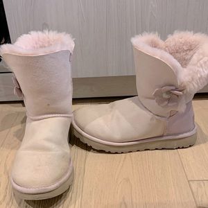 Pink low uggs with flower